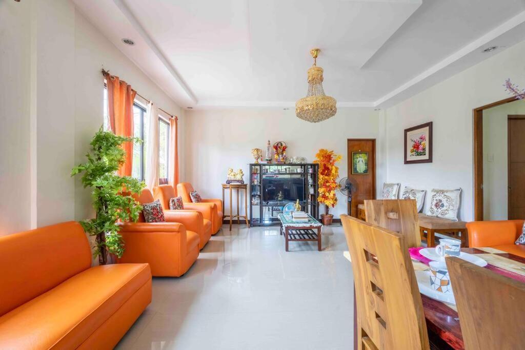 Four Bedroom Staycation House In Tagaytay Tagaytay City Екстер'єр фото